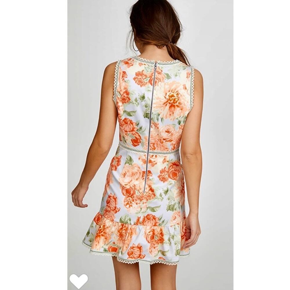 Alice + Olivia Kirean Dress. - Picture 3 of 12